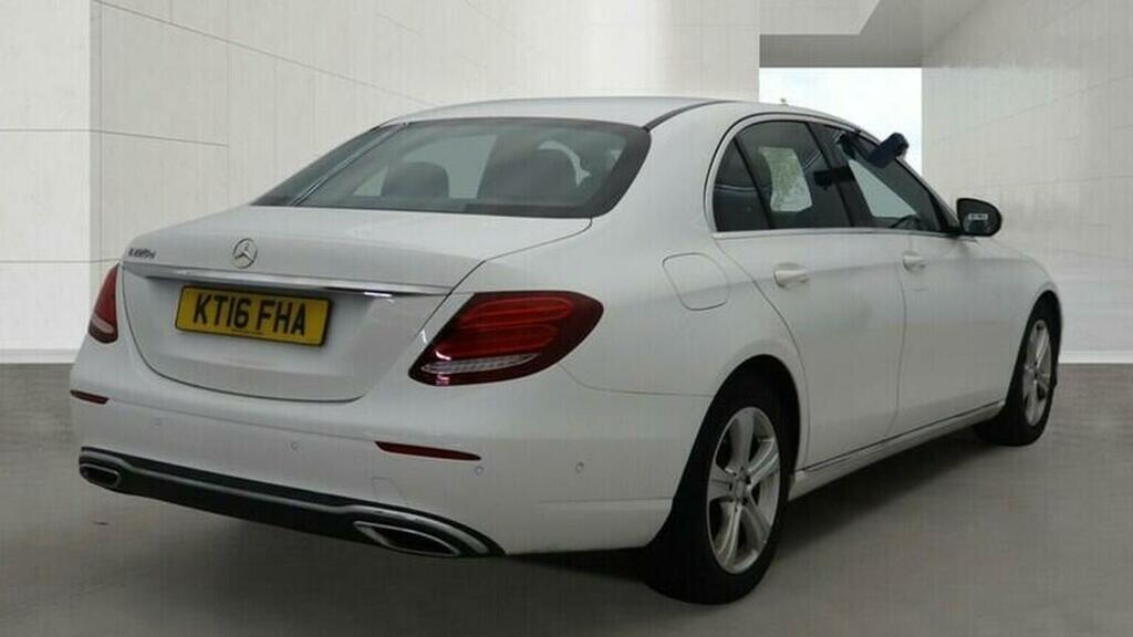 Mercedes-Benz E Class 2.1 E220 Bluetec Amg Night Edition G-tronic Euro Black #3