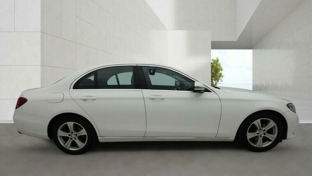 Mercedes-Benz E Class 2.1 E220 Bluetec Amg Night Edition G-tronic Euro Black #4