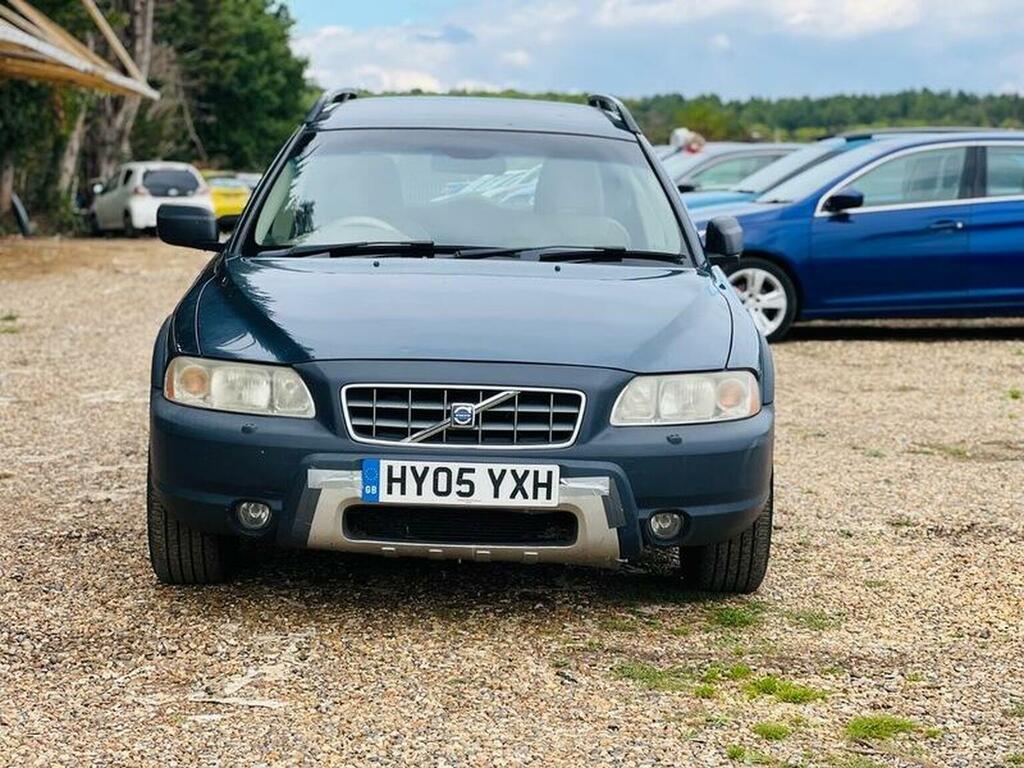 Volvo XC70 Estate 2.4 D5 Se 200505 Blue #3