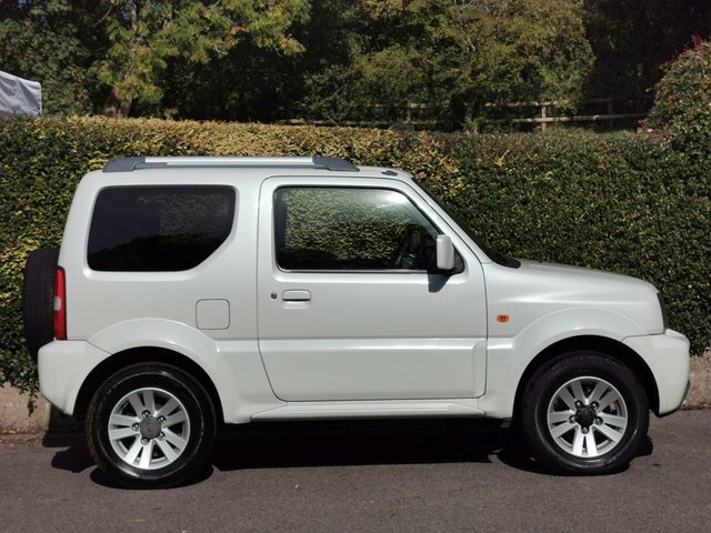 Suzuki Jimny Sz4 Suv White #3
