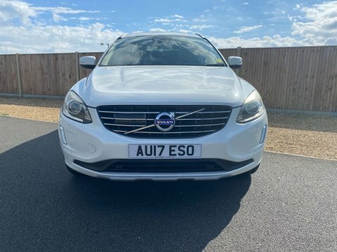 Volvo XC60 2.0 D4 Se White #2