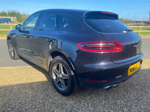 Porsche Macan 3.0 V6 S Black #5