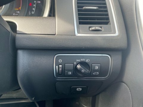 Volvo XC60 2.4L R-design Lux Nav Grey #24