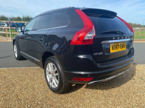 Volvo XC60 2.0 D4 Se Black #5