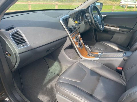 Volvo XC60 2.4L R-design Lux Nav Grey #12