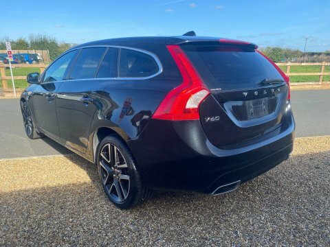 Volvo V60 2.0 D4 Se Black #5