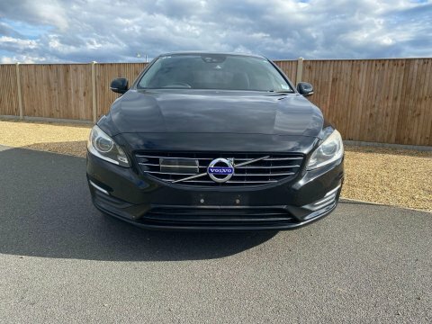 Volvo V60 2.0 D4 Se Black #3