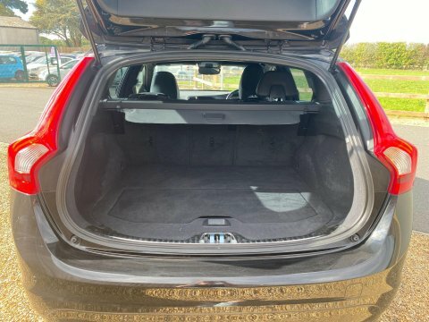 Volvo V60 D3 Business Edition Black #26