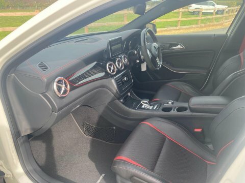 Mercedes-Benz GLA Class Gla 220 Cdi 4Matic Amg Line Premium #12