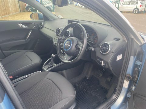 Audi A1 1.4 Tfsi Sport Euro 5 Ss White #10