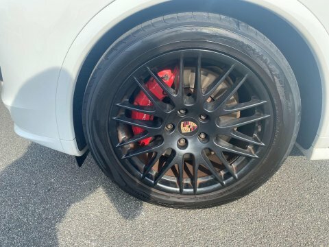 Porsche Cayenne 3.6T V6 Gts White #4