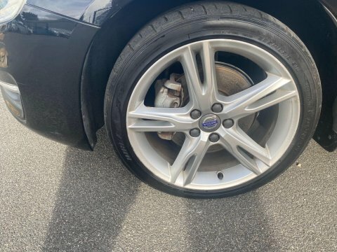 Volvo V60 2.0 D4 Se Black #4