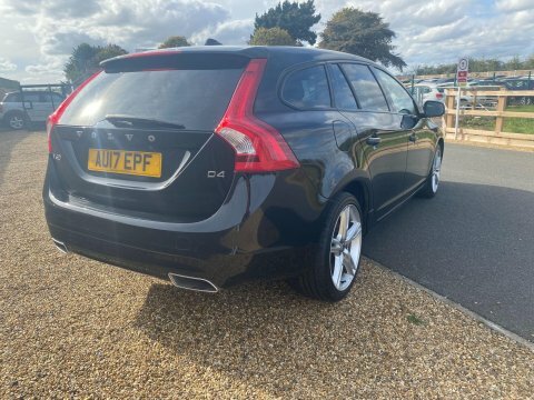 Volvo V60 2.0 D4 Se Black #6