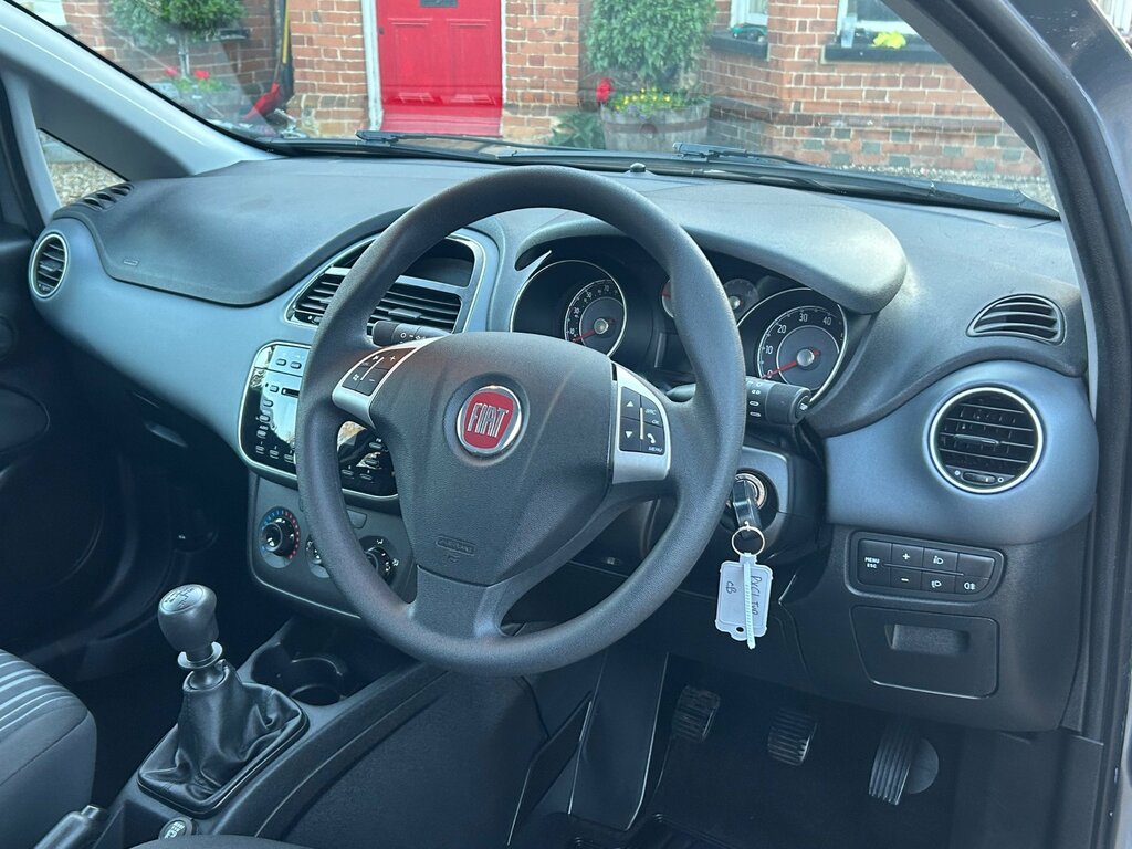 Fiat Punto Evo My Life White #31