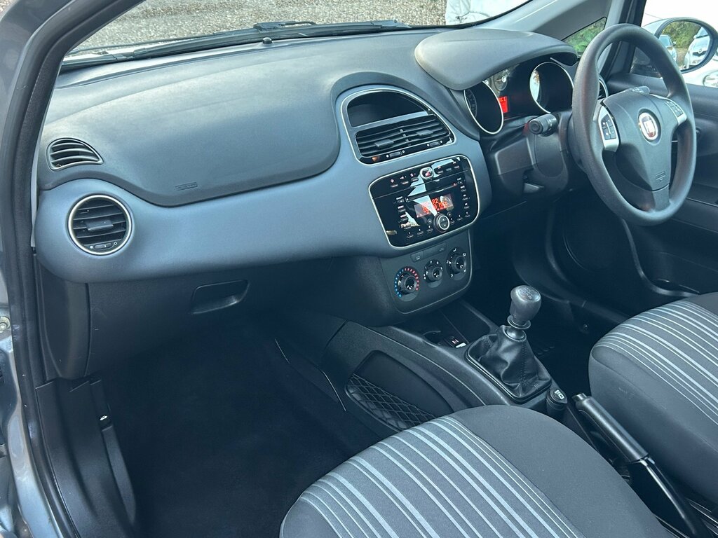 Fiat Punto Evo My Life White #36