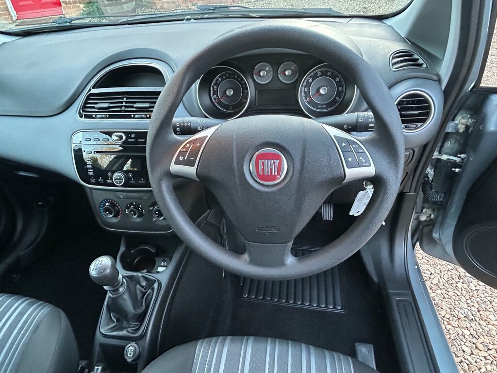 Fiat Punto Evo My Life White #23