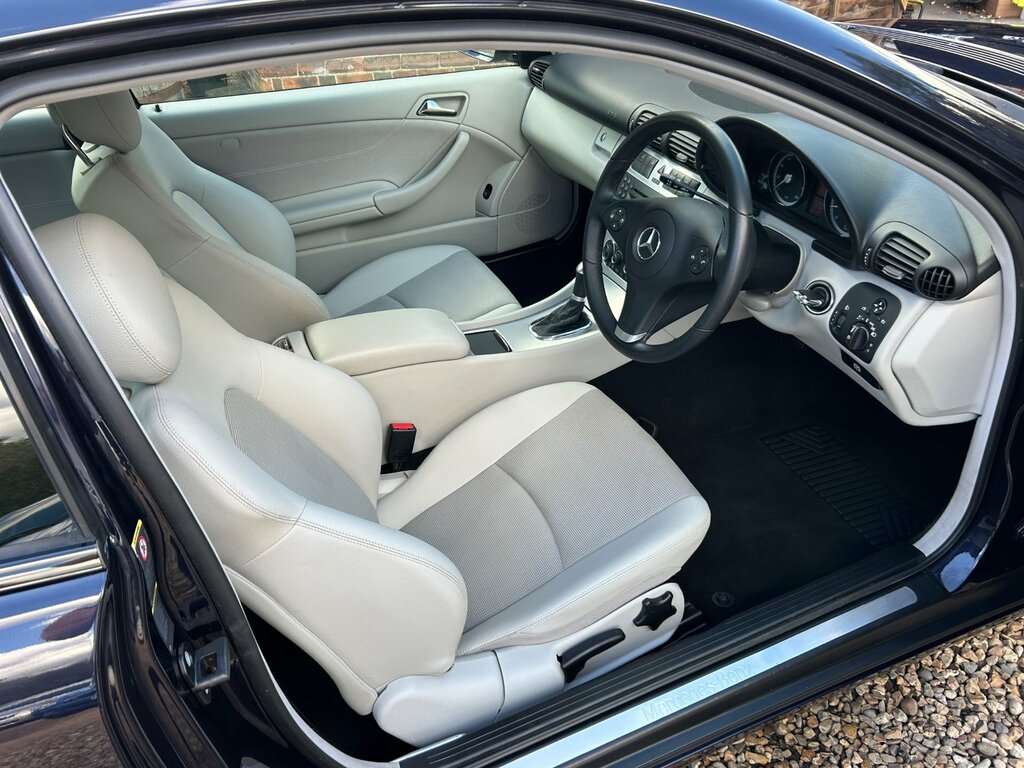 Mercedes-Benz CLC Class Sport Black #16