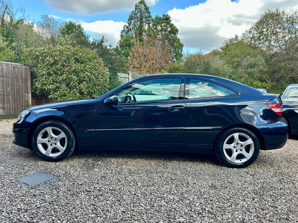 Mercedes-Benz CLC Class Sport Black #2