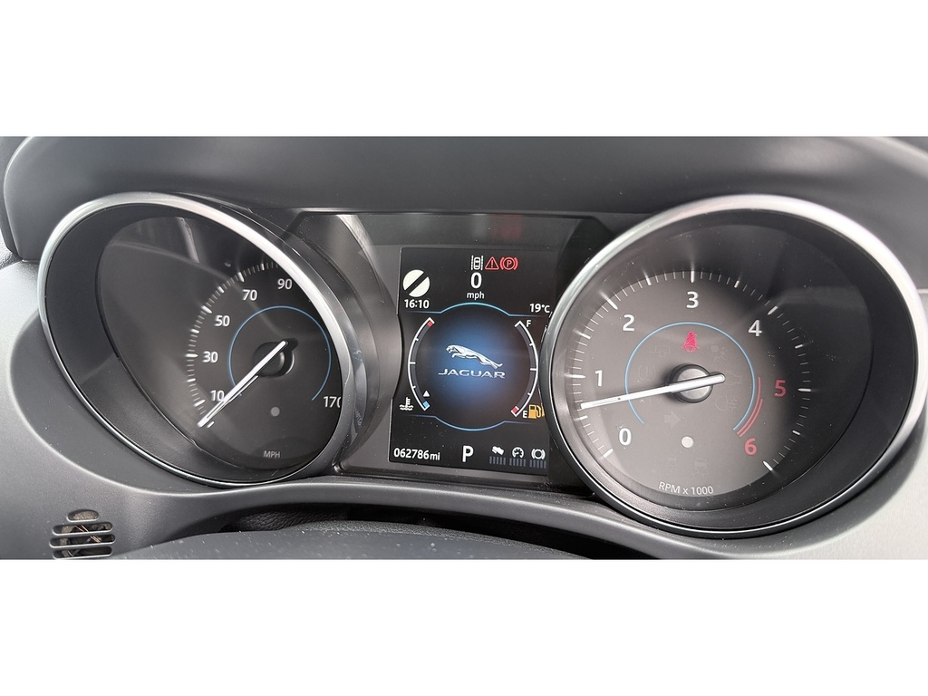 Jaguar F-Pace Portfolio Awd I Au White #17