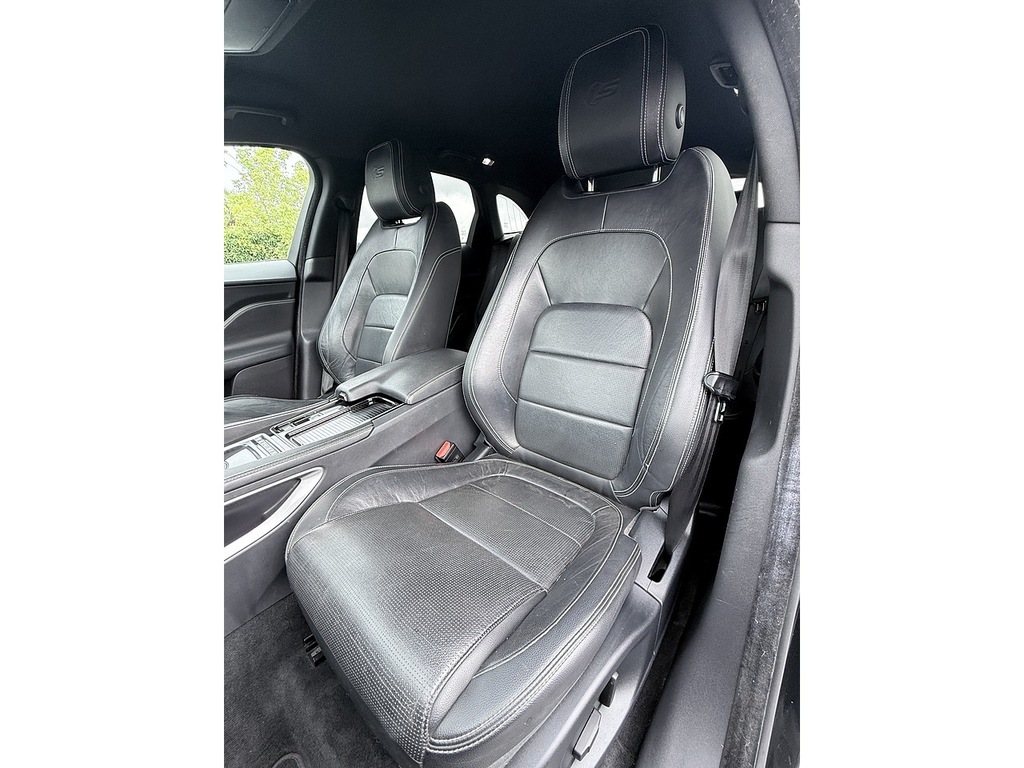 Jaguar F-Pace Portfolio Awd I Au White #37