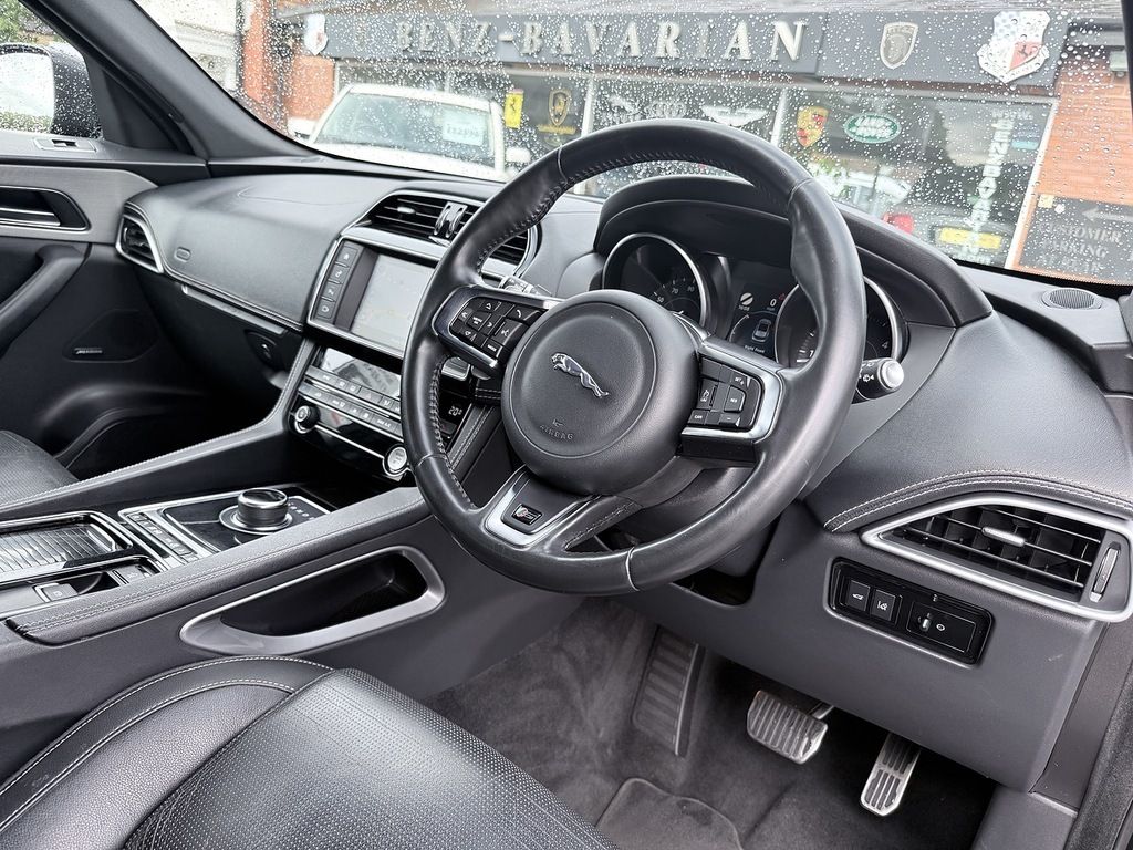 Jaguar F-Pace Portfolio Awd I Au White #15