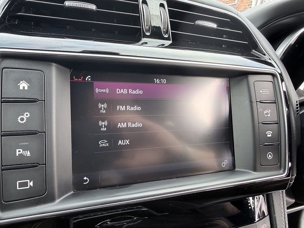 Jaguar F-Pace Portfolio Awd I Au White #20