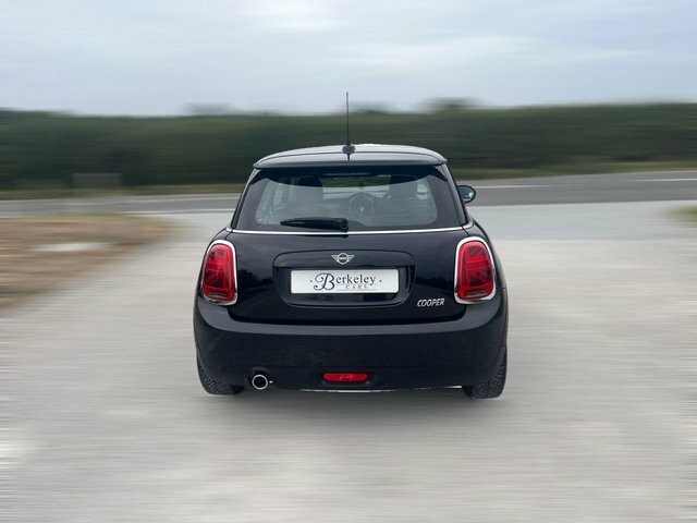 Mini Hatch 1.5 Cooper Classic Hatchback Eur Black #4