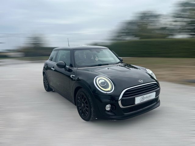 Mini Hatch 1.5 Cooper Classic Hatchback Eur Black