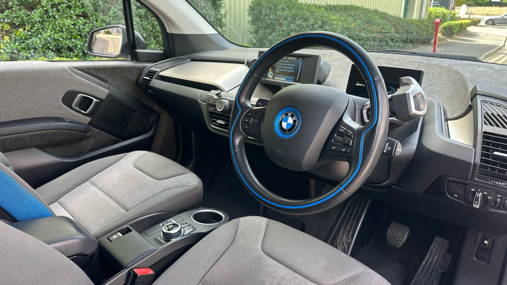 BMW i3 125Kw Range Ext 33Kwh Loft Int World White #6