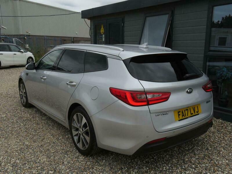Kia Optima 1.7 Crdi 3 Sportswagon Silver #2