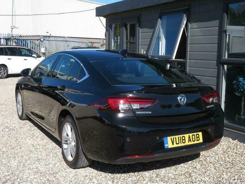 Vauxhall Insignia 1.6 Turbo D Ecotec Black #4