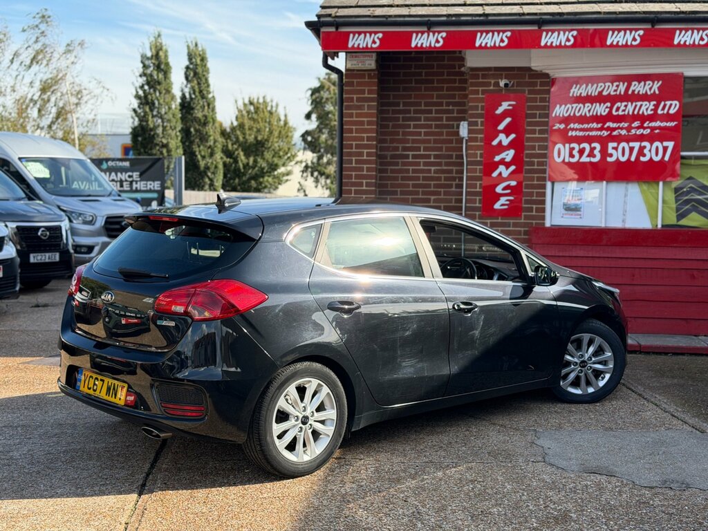Kia Ceed 1.6 Crdi 2 Hatchback Euro 6 Ss Black #3