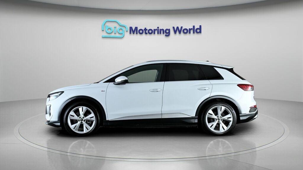 Audi Q4 E Tron S Line White #4