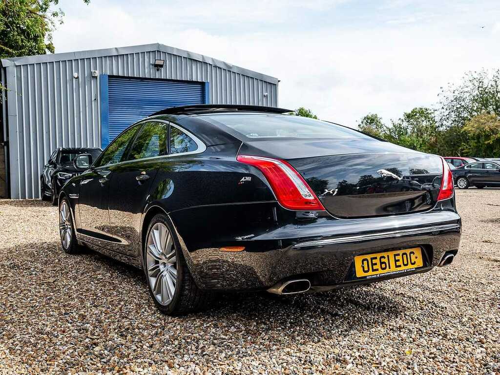 Jaguar XJ Portfolio V6 D Black #3