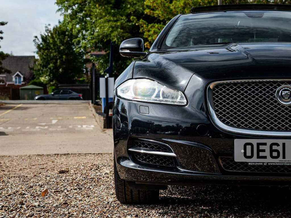 Jaguar XJ Portfolio V6 D Black #5