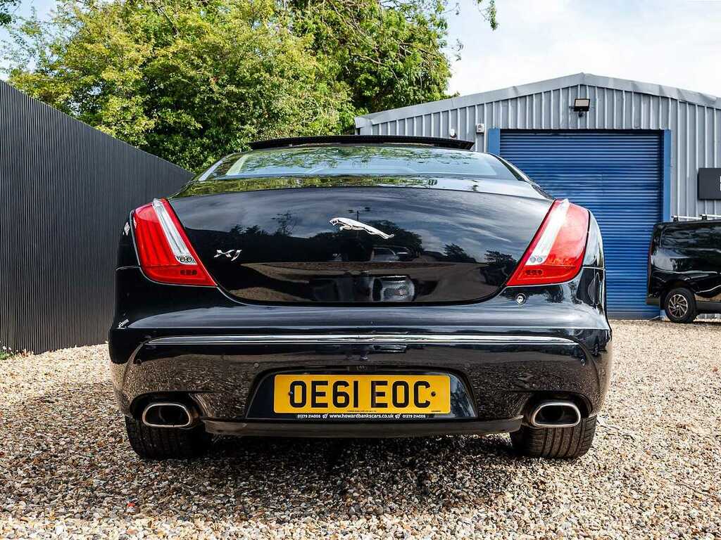 Jaguar XJ Portfolio V6 D Black #4