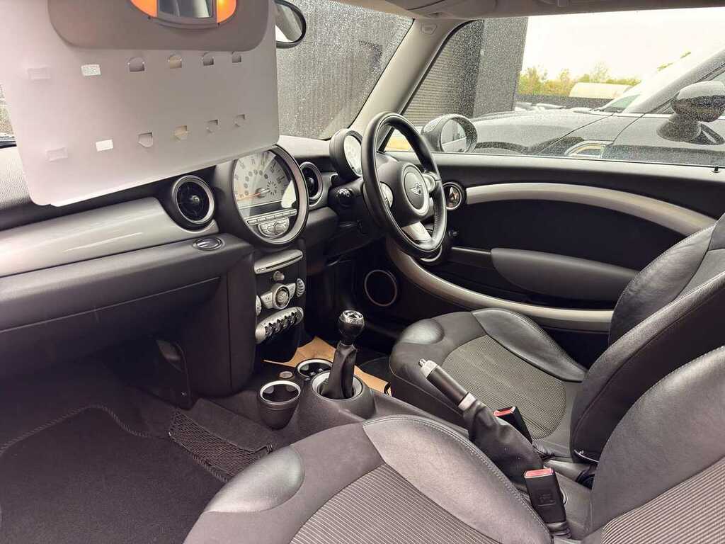 Mini Hatch Cooper Black #2