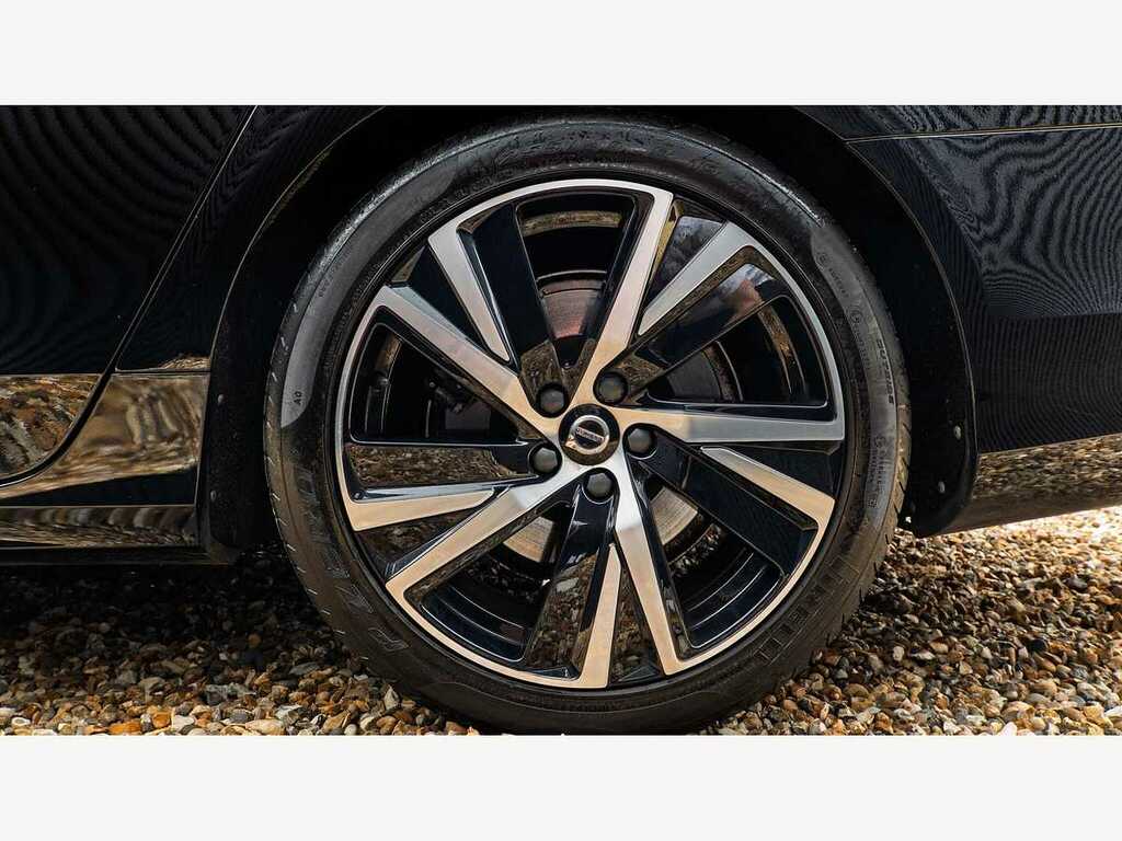 Volvo V90 2.0 B4p Momentum White #15