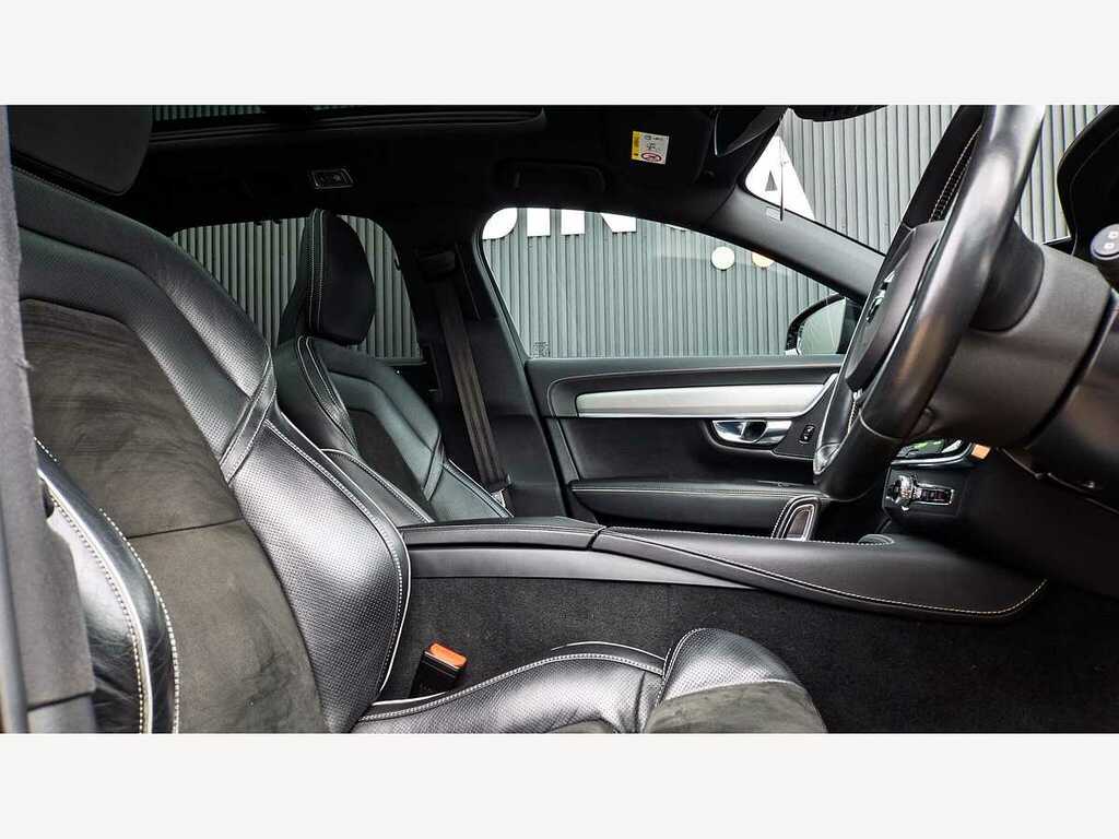 Volvo V90 2.0 B4p Momentum White #24