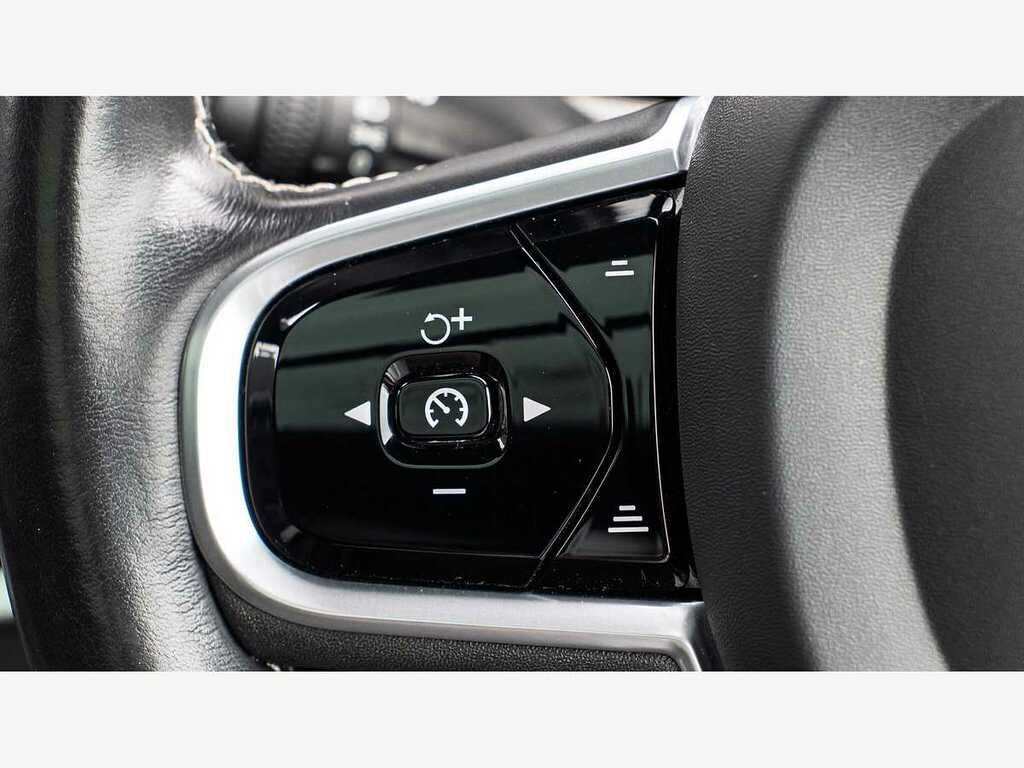 Volvo V90 2.0 B4p Momentum White #27
