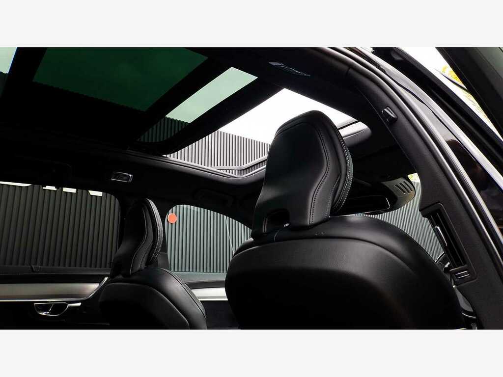 Volvo V90 2.0 B4p Momentum White #35
