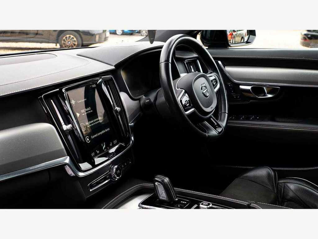 Volvo V90 2.0 B4p Momentum White #18