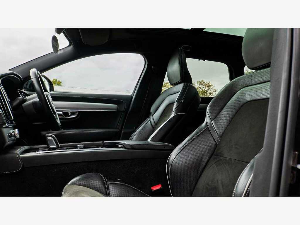 Volvo V90 2.0 B4p Momentum White #17