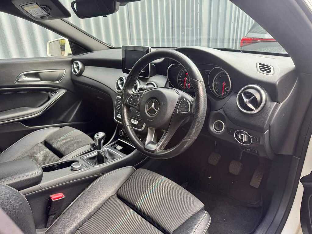Mercedes-Benz CLA Class 200 Sport D White #2