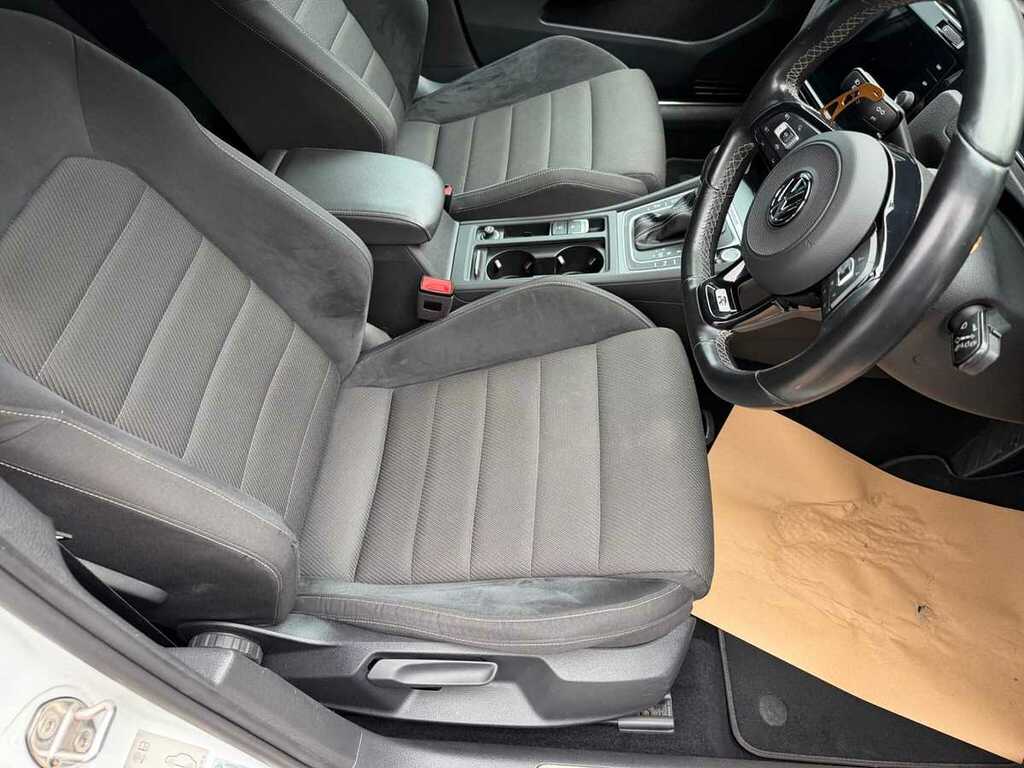 Volkswagen Golf R White #3