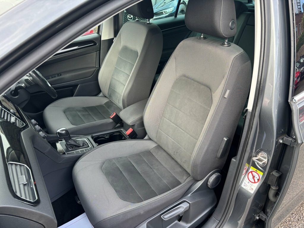 Volkswagen Golf SV 1.5 Tsi Evo Match White #12