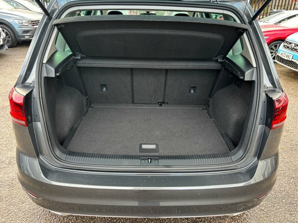 Volkswagen Golf SV 1.5 Tsi Evo Match White #16
