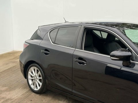 Lexus CT Luxury Cvt Black #3