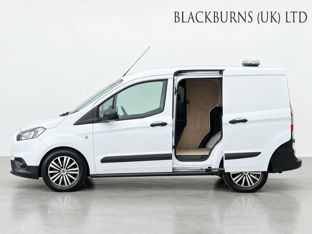 Ford Transit Courier 1.5L Trend White #4