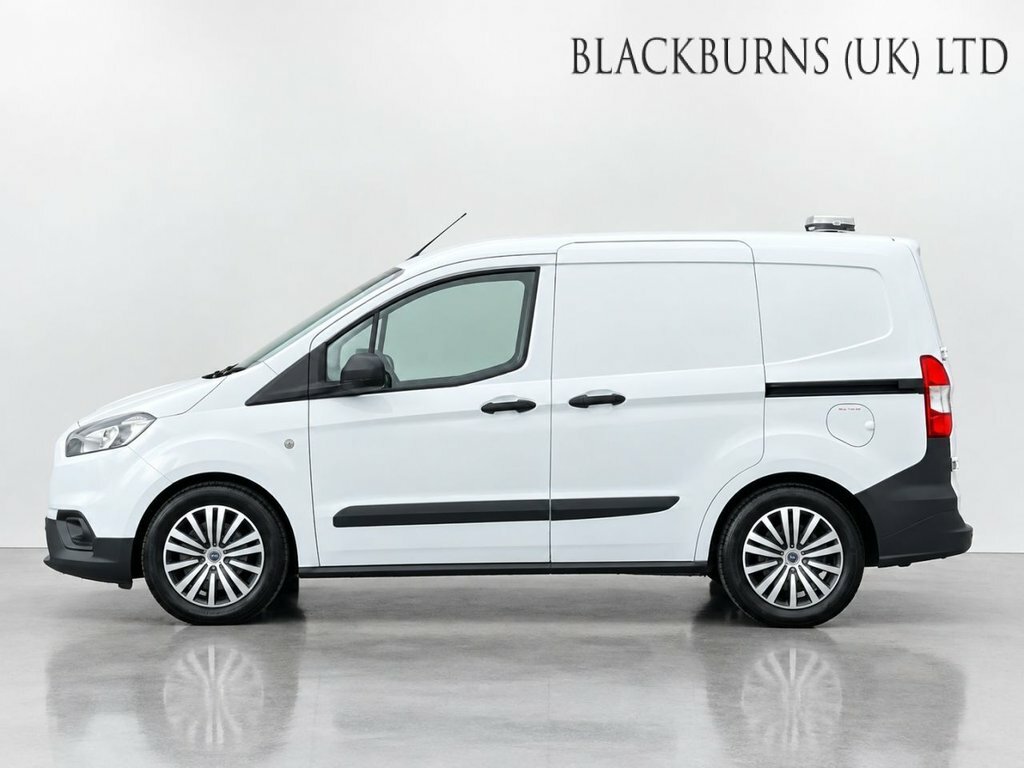 Ford Transit Courier 1.5L Trend White #5
